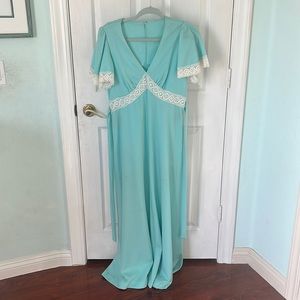 Dress, medium